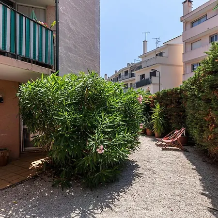 Familial Avec Jardin Ensoleille Dans La Cite Des Potiers Apartment Vallauris