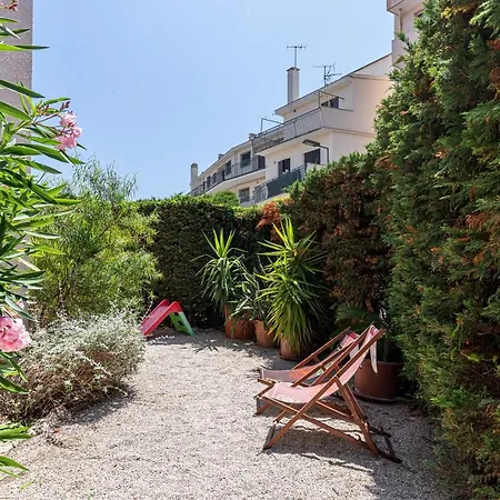 Apartment Familial Avec Jardin Ensoleille Dans La Cite Des Potiers