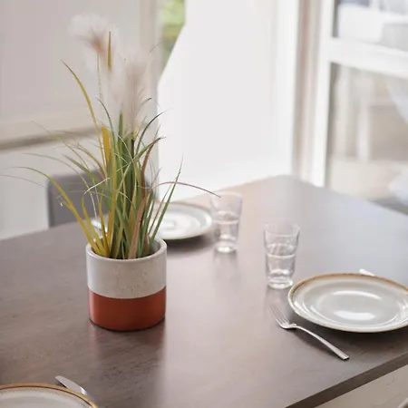 Apartment Familial Avec Jardin Ensoleille Dans La Cite Des Potiers
